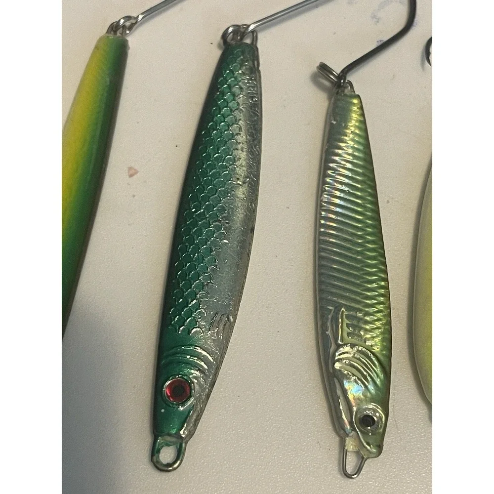 Lot Of 8 Fishing Lures